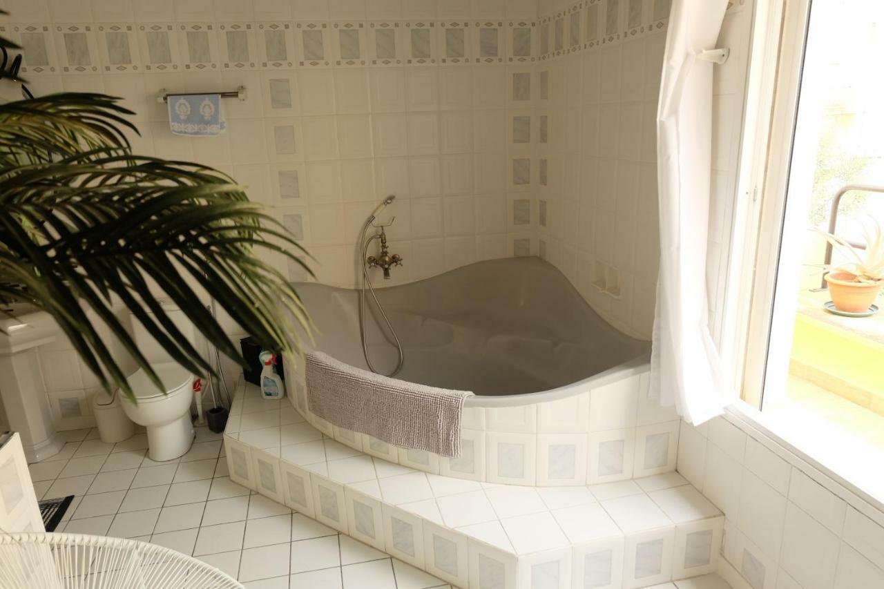 B&B Le Patio En Ville - Chambres D'Hotes Narbonne Eksteriør bilde